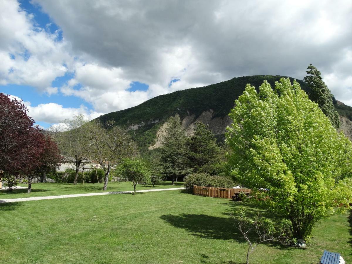 La Roulotte Villa Châtillon-en-Diois Exteriör bild